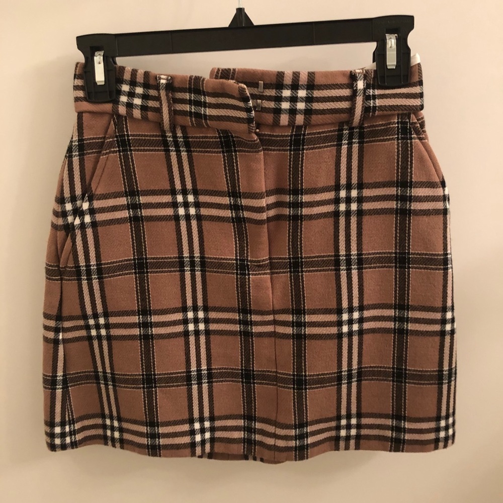 Checked mini skirt